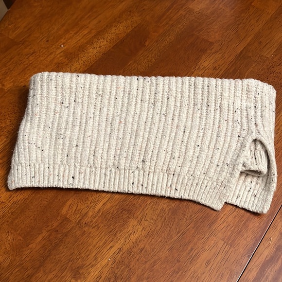 Women’s Circular Pullover Scarf Never Worn - Picture 2 of 3